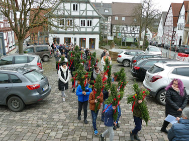 Palmsontag in St. Crescentius - Beginn der Heiligen Woche (Foto: Karl-Franz Thiede)